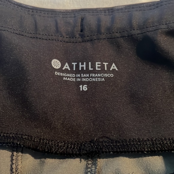 NWOT Athleta Running / Workout Shorts - Size 16 - Picture 2 of 6